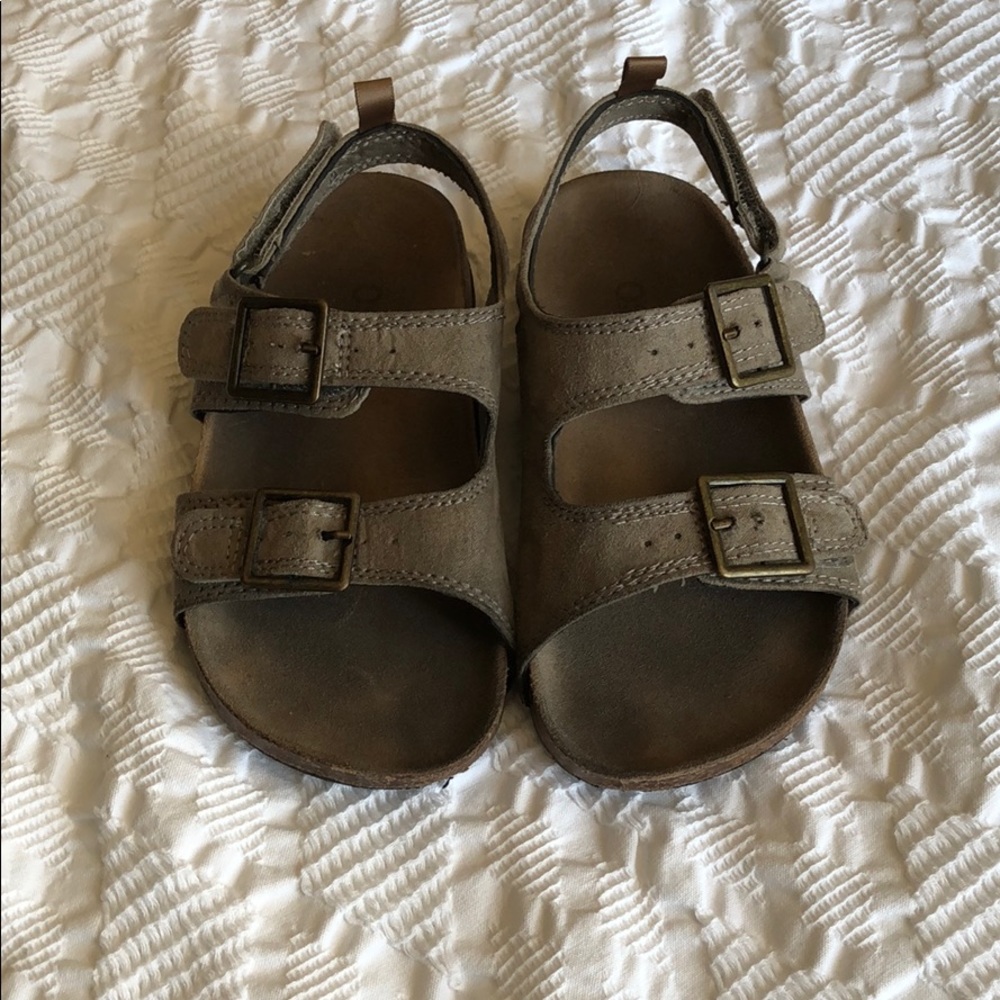 Oshkosh Bruno3 Tan sandals